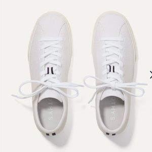 New in Box Bright White Women Lace Up Sneakers Size 10